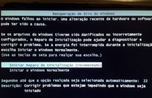 Windows diz estar danificado e exige reparo, que não funciona. (Foto: Luciana Leme/Arquivo pessoal)